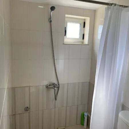 Cozy Guesthouse Korce شقة كورتشي